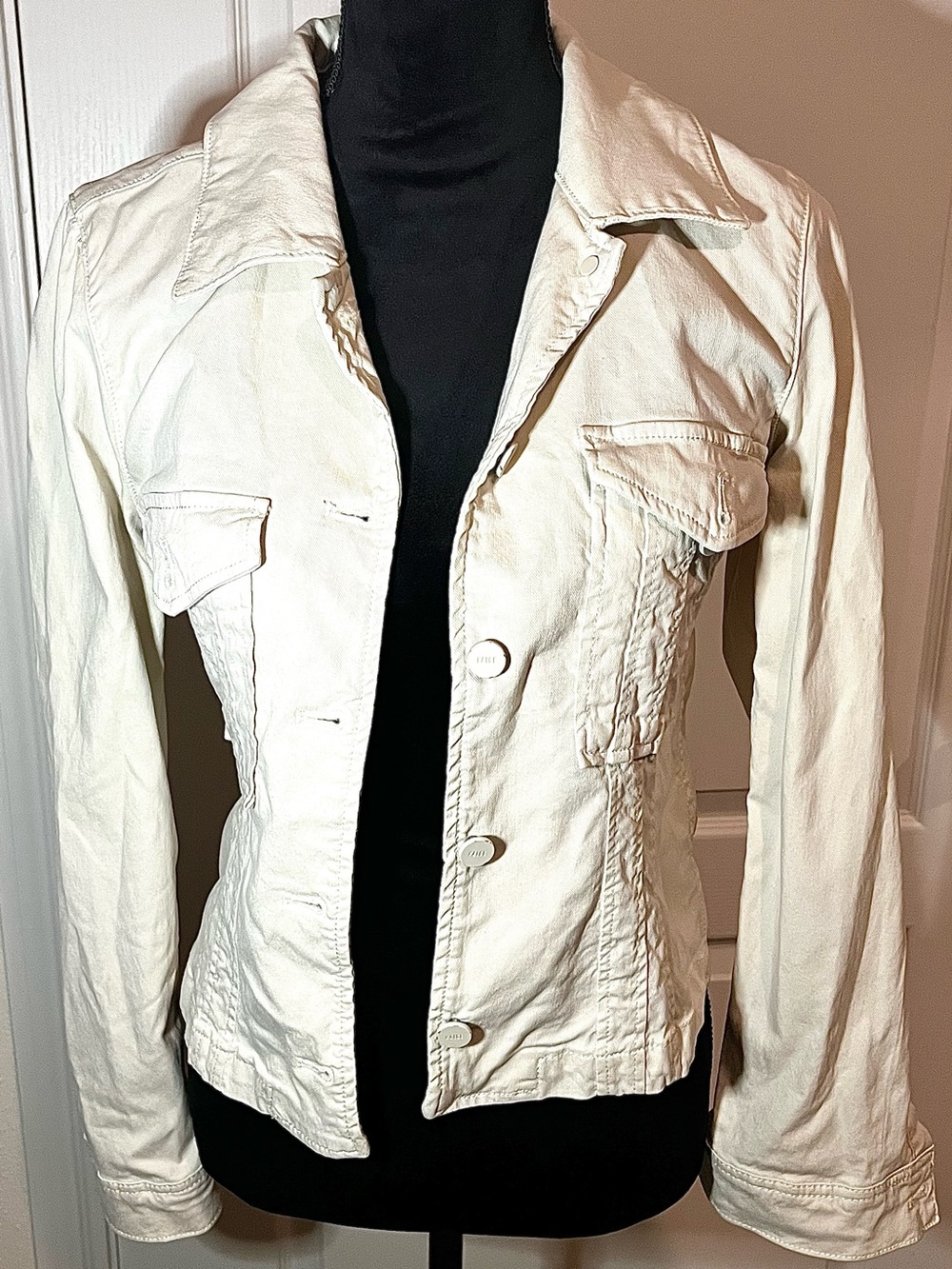 Casual cream denim jacket by Paige